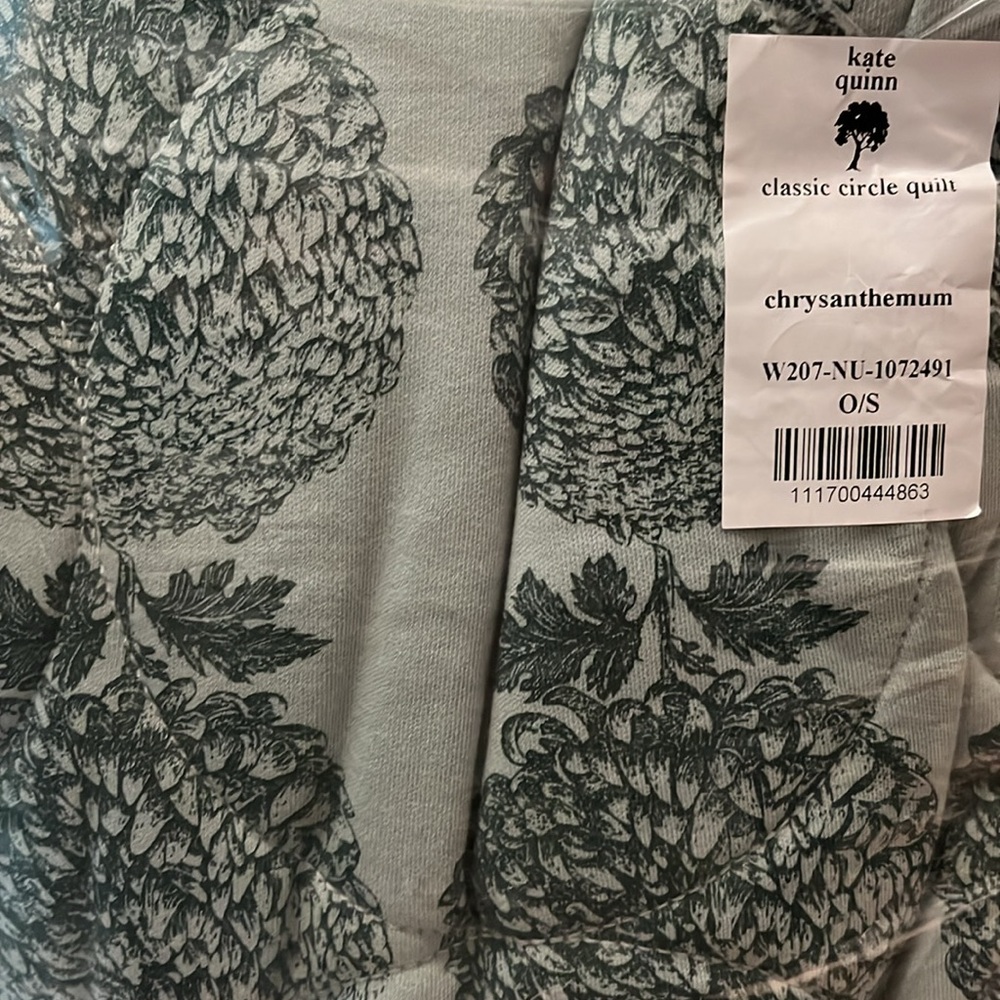 Kate Quinn Organics Chrysanthemum Quilt